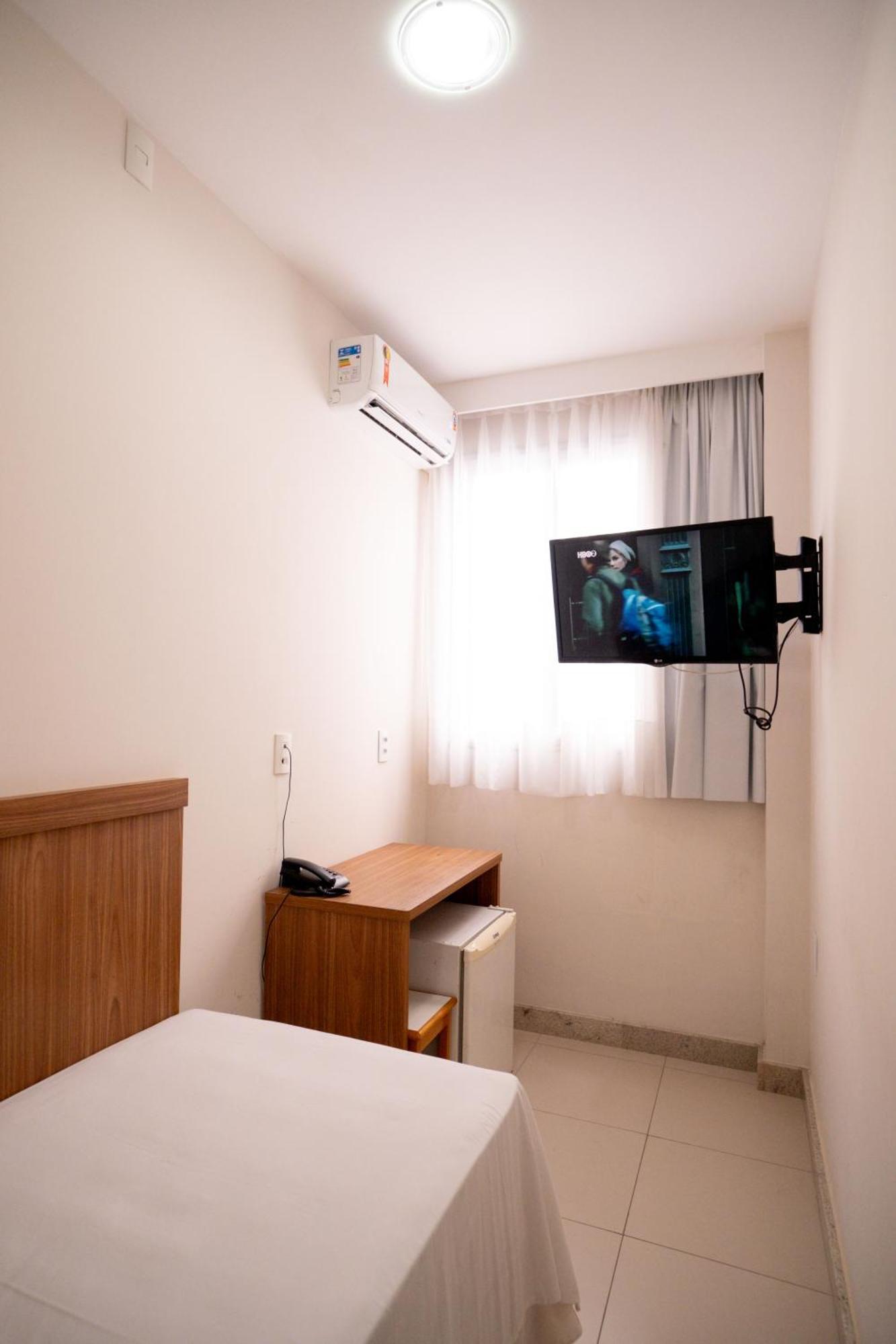 לינארס Hotel Conceicao מראה חיצוני תמונה
